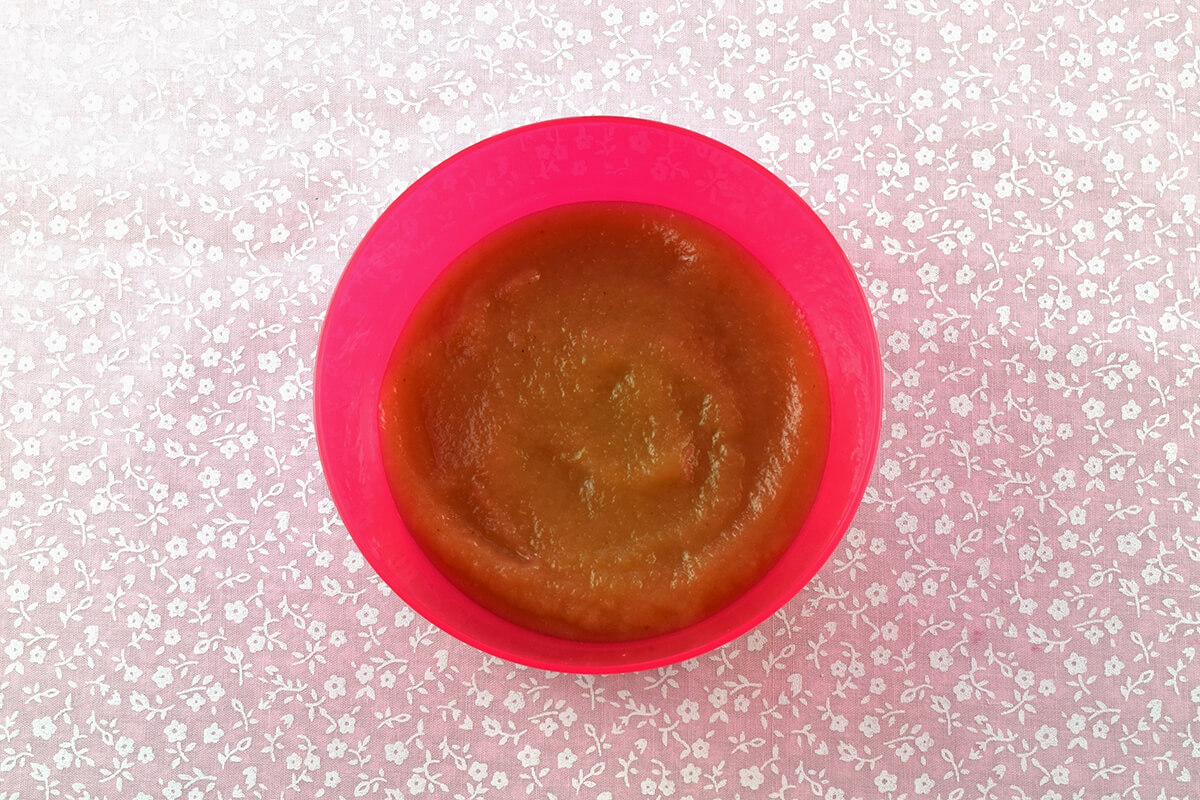 Fruit puree in bowl